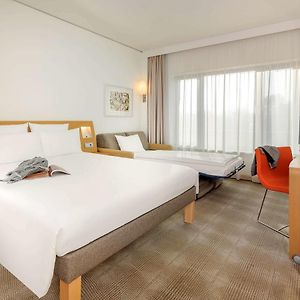 Standard Zimmer mit Kingsize-Bett